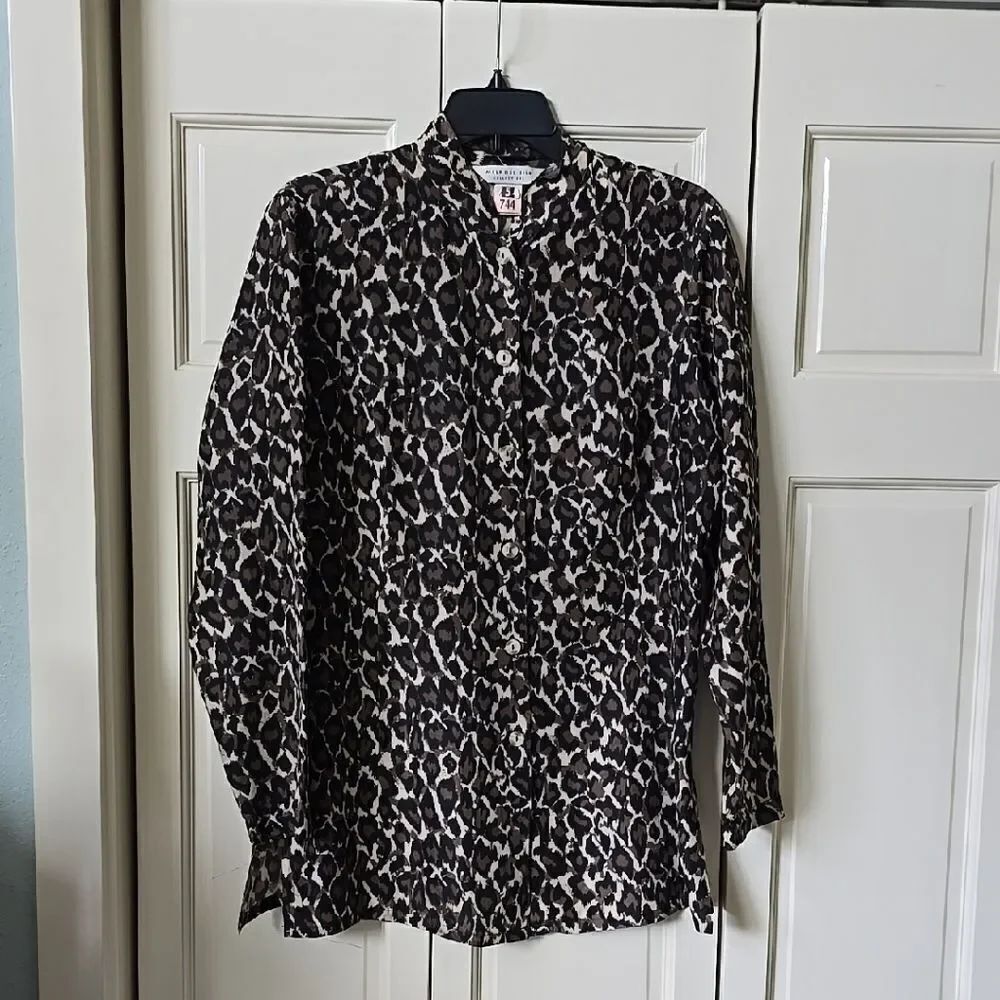 Women's SILK Leopard Print Shirt. EXCELLENT COND!